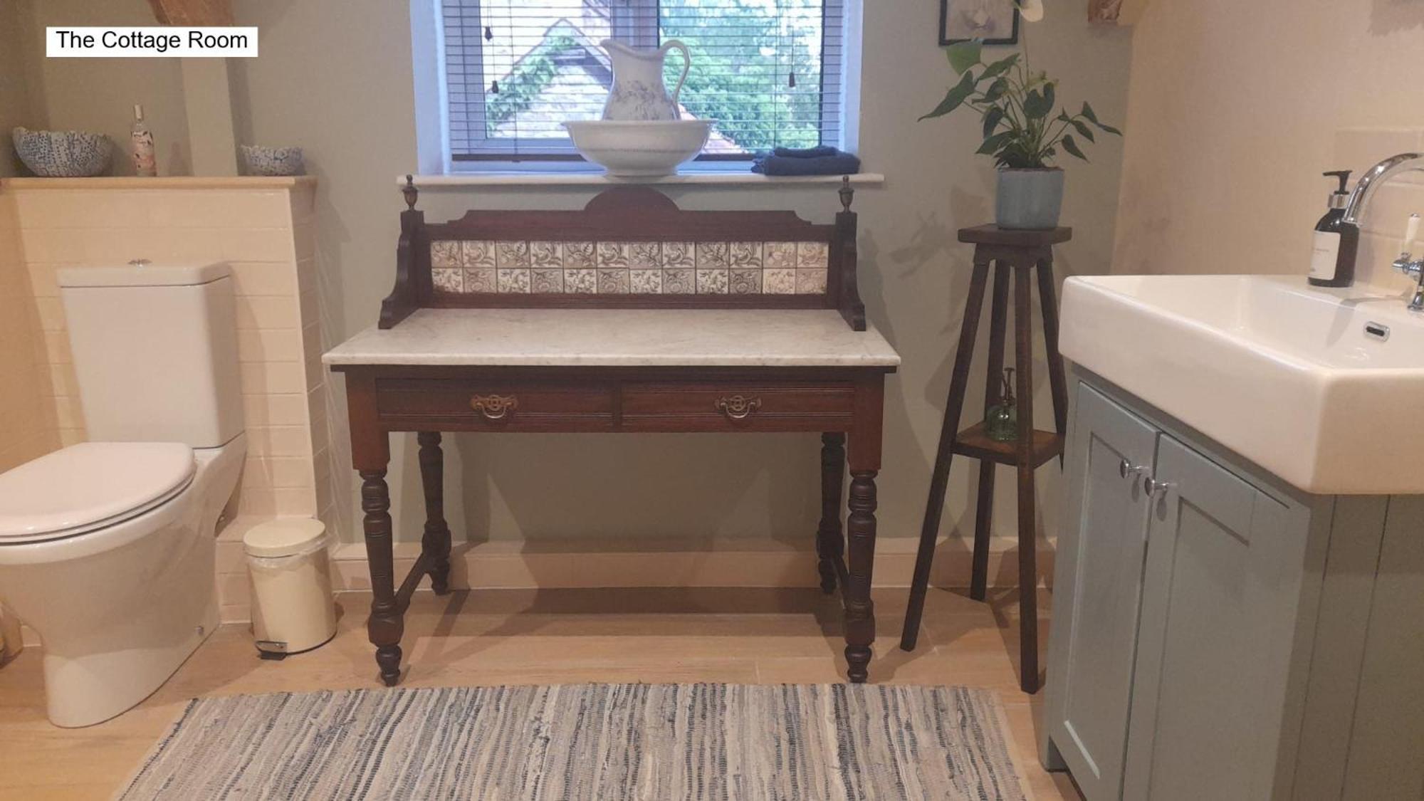 Cotswold Cottage Bed & Breakfast Luckington ภายนอก รูปภาพ
